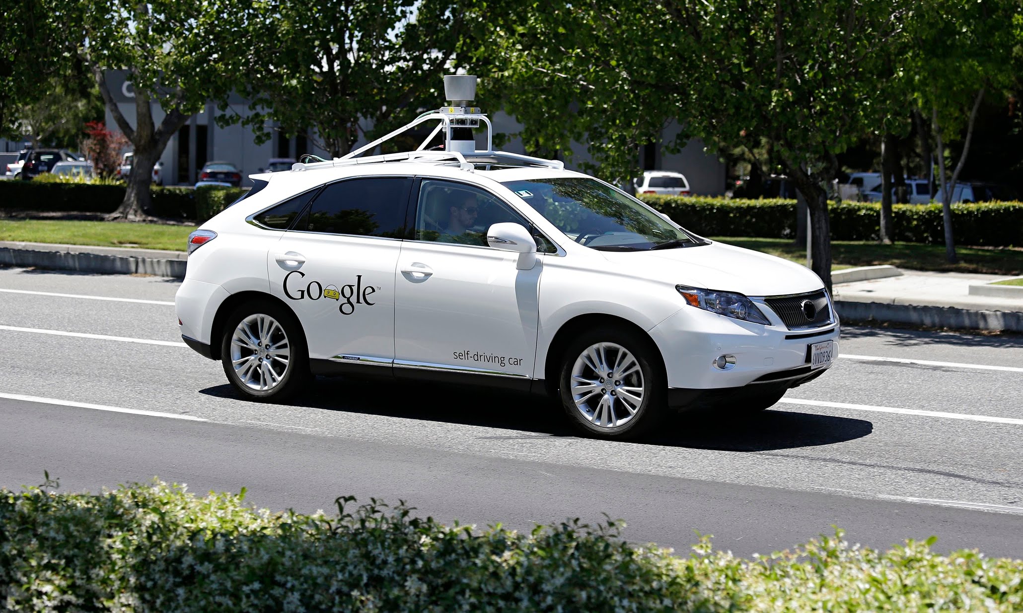 Humans Slamming Into Driverless Cars, Exposing Key Flaw – David Pakman Show