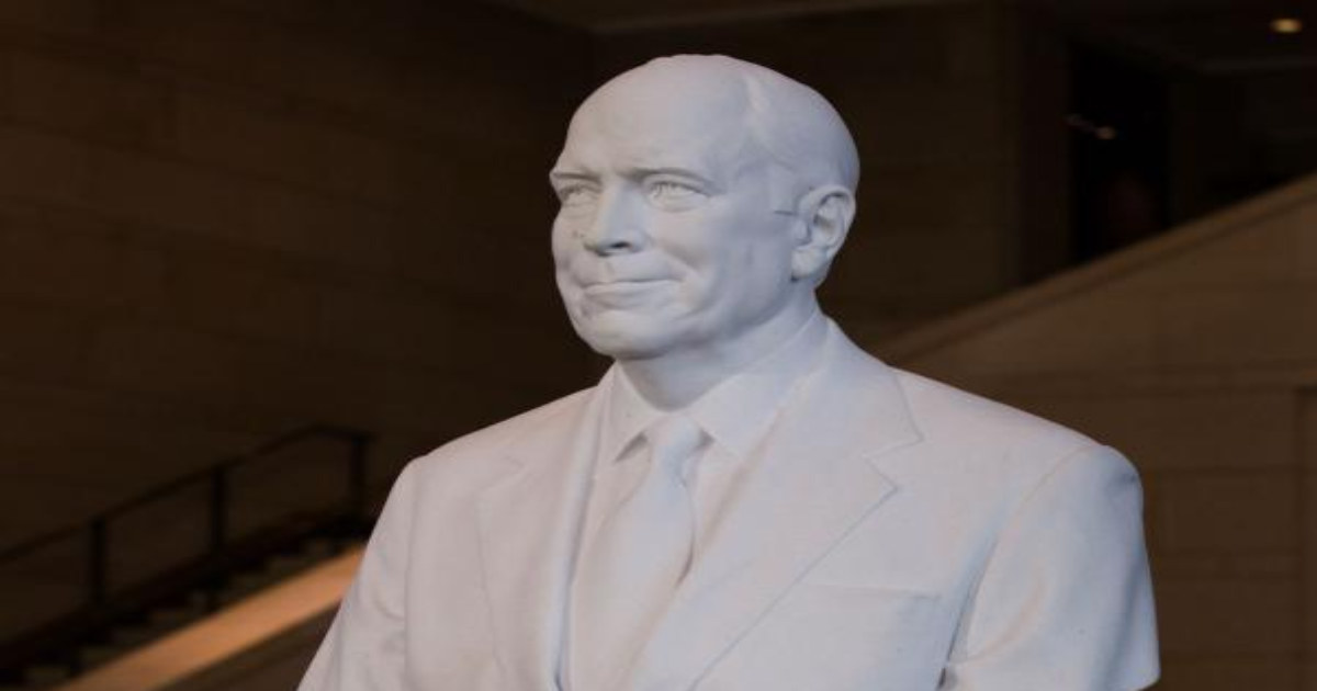 The Bust of Sociopathic Criminal Cheney Unveiled in DC