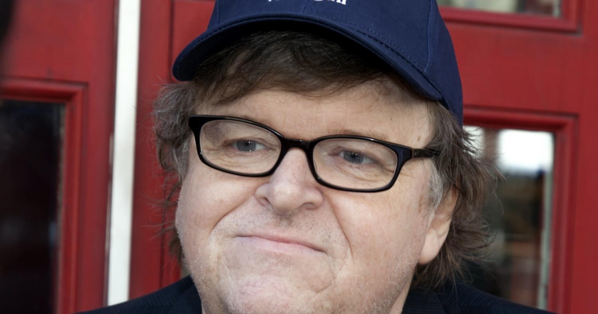 Michael Moore Speaks Directly to Trump Through TV: “I am Asking You to do Your Job”