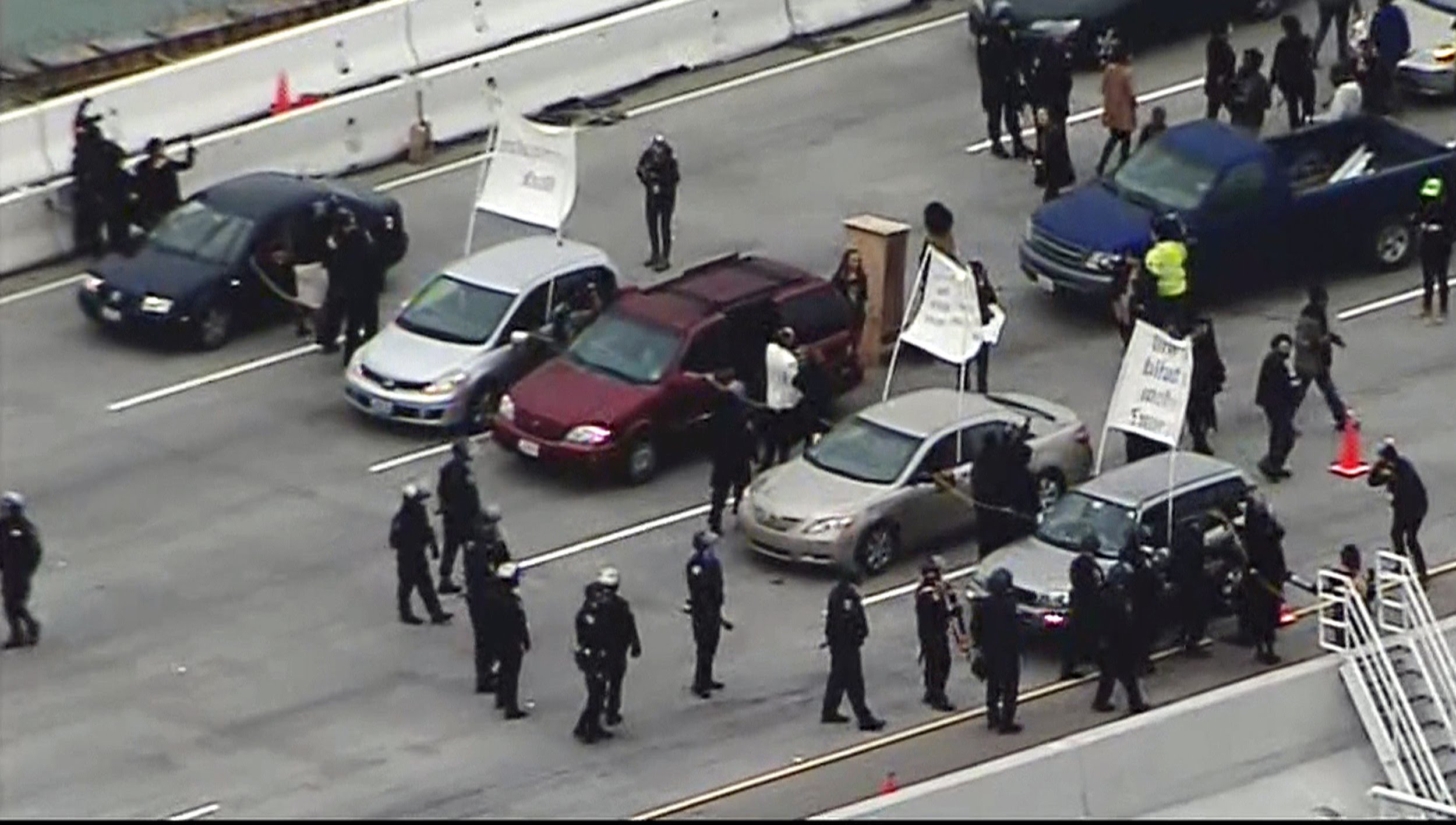 Black Lives Matters Protesters Block SF Bay Bridge, Dozens Arrested – David Pakman Show