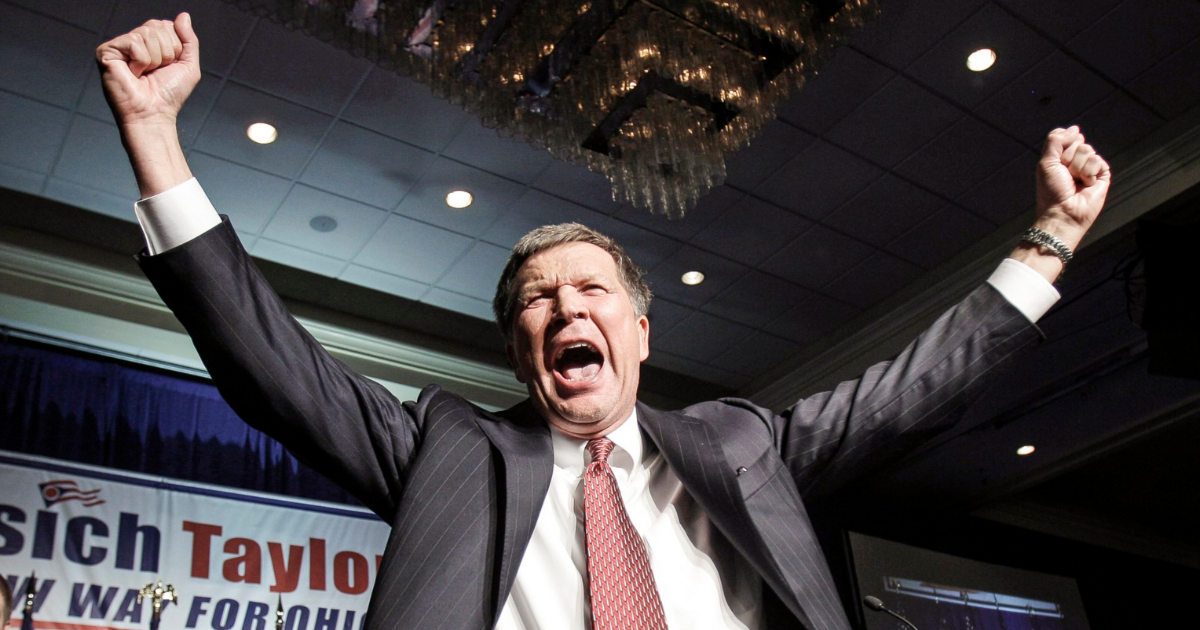 John Kasich Has Bizarre-o Bowie Sing-Along In NH