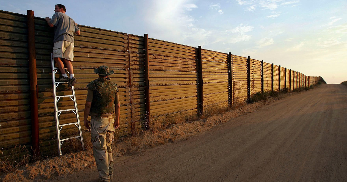 Former Mexican President on Trump: ‘We’re Not Going to Pay For That F—ing Wall’ – Majority Report