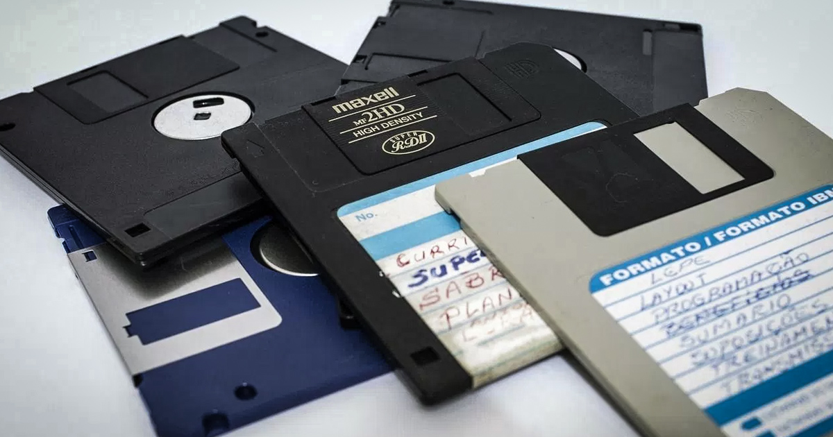 Why Is Our Government Still Using Floppy Disks? – The Big Picture