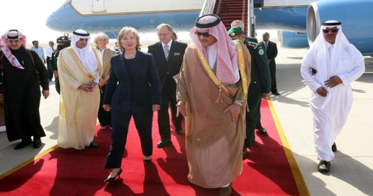 Hillary’s Email Confirms Saudi Involvement with ISIS. Yet America Still Maintains “Partnership” – Benjamin Dixon Show