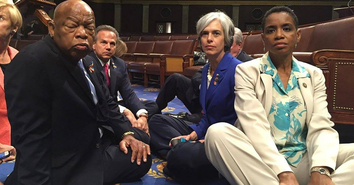 Is The #NoBillNoBreak Sit-In Something That Can Make Democrats Proud Again? – Thom Hartmann Program