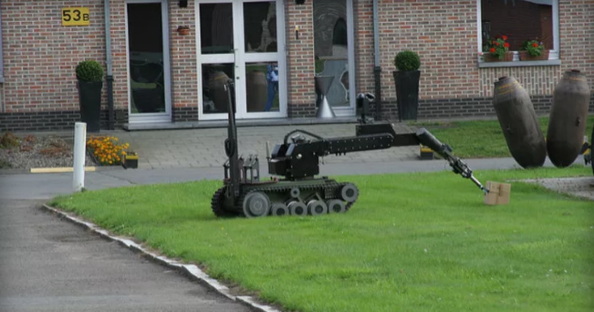 Dallas Police Use Bomb Robot To Kill Suspect