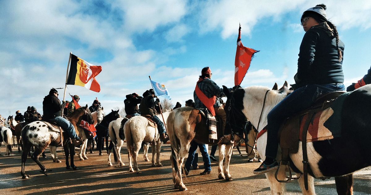 Is ‘White People TV’ Hiding Coverage of Standing Rock? – Thom Hartmann Program