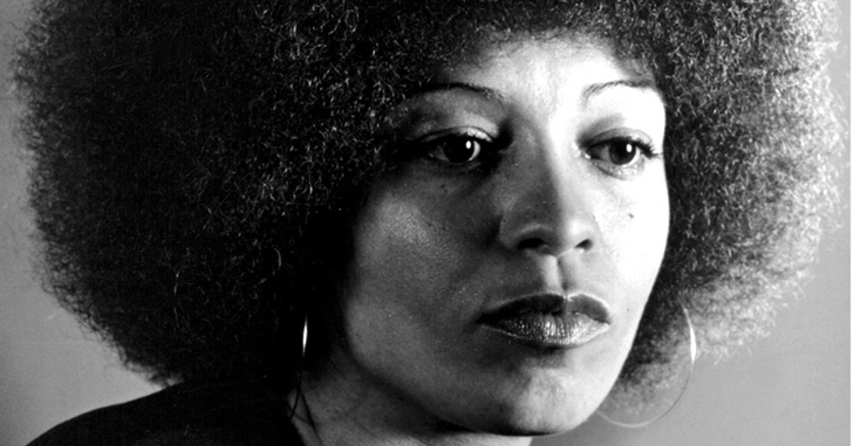 Slow Up Calling Angela Davis a Sellout Because She’s Voting for Hillary – Benjamin Dixon Show