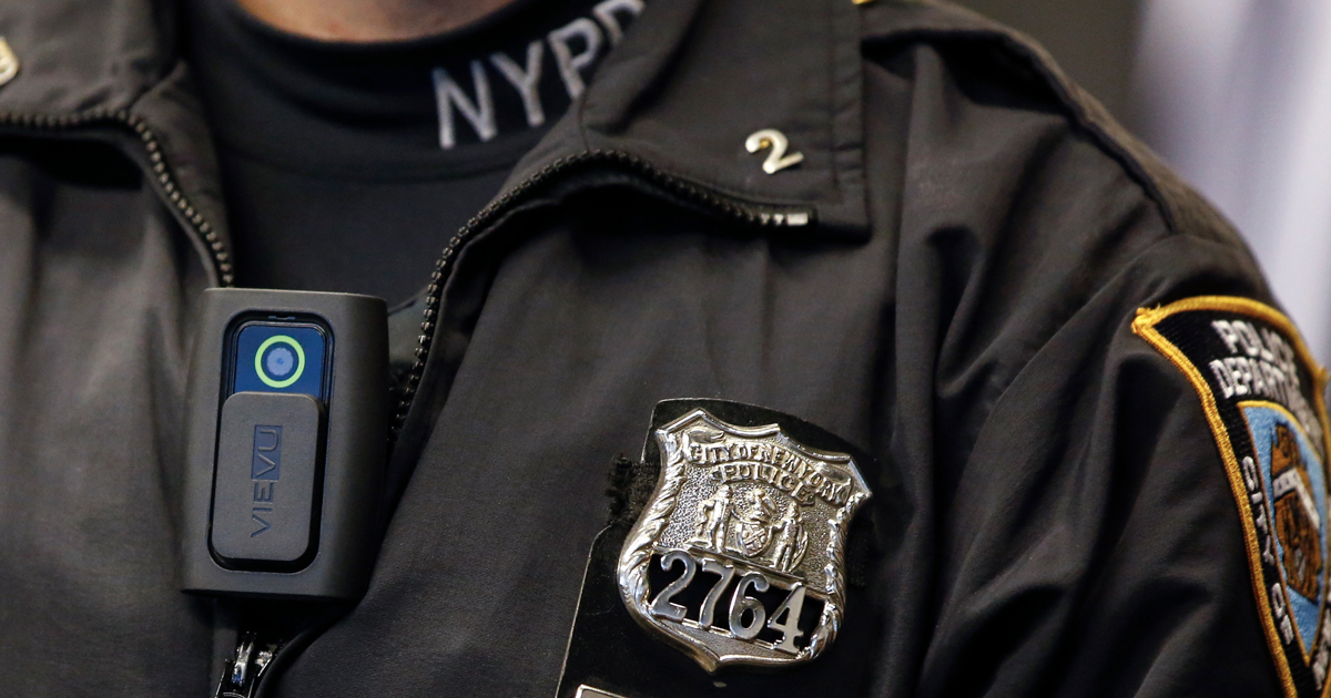 Study Shows 93% Decrease in Complaints Against Police when Body Cameras Were Used – Benjamin Dixon Show