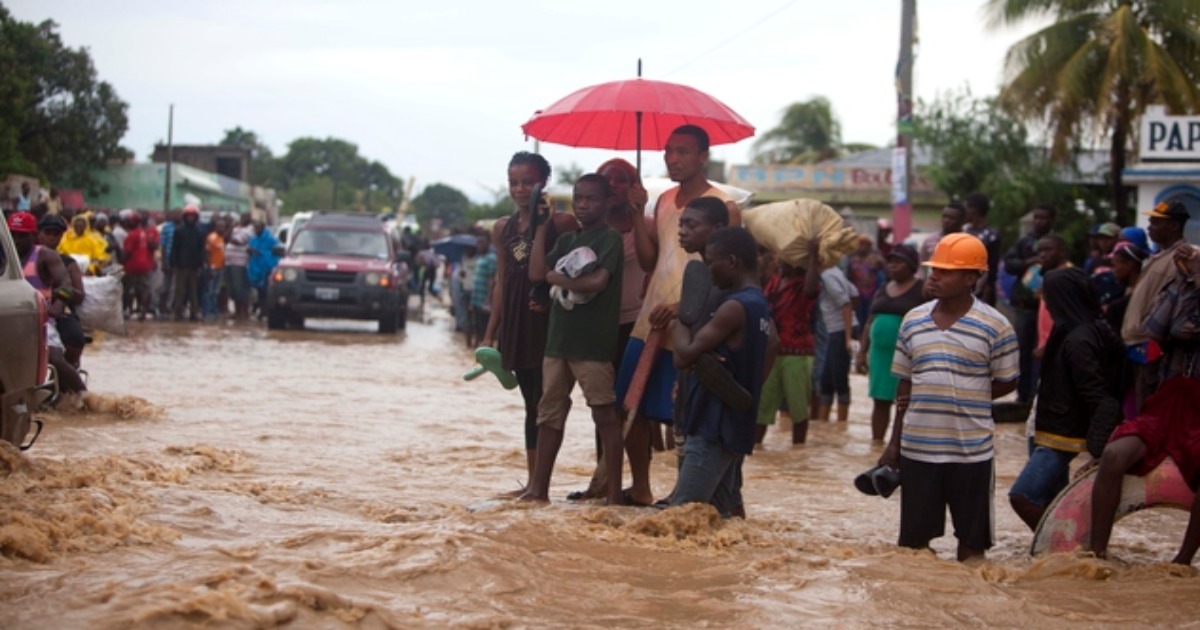 Hundreds Dead in Haiti from Hurricane Matthew – Benjamin Dixon Show