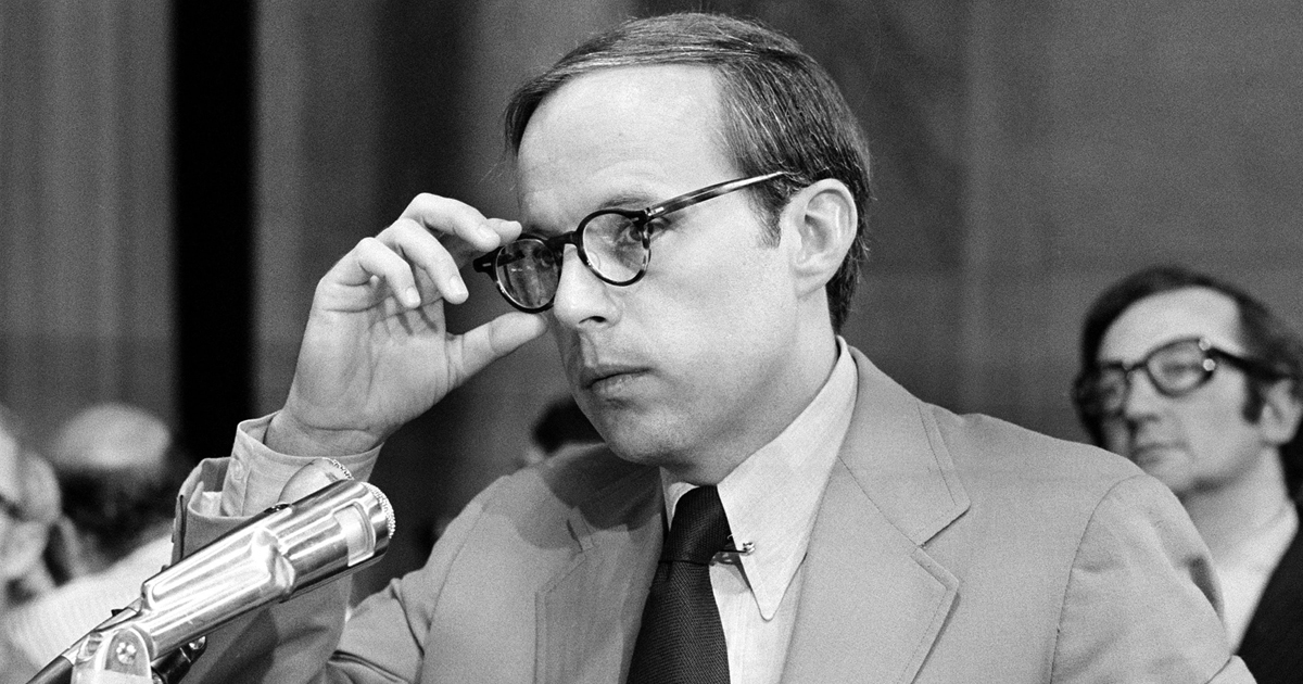 Former Nixon Lawyer on Trump: “He’s Just Dead Wrong” – Thom Hartmann Program