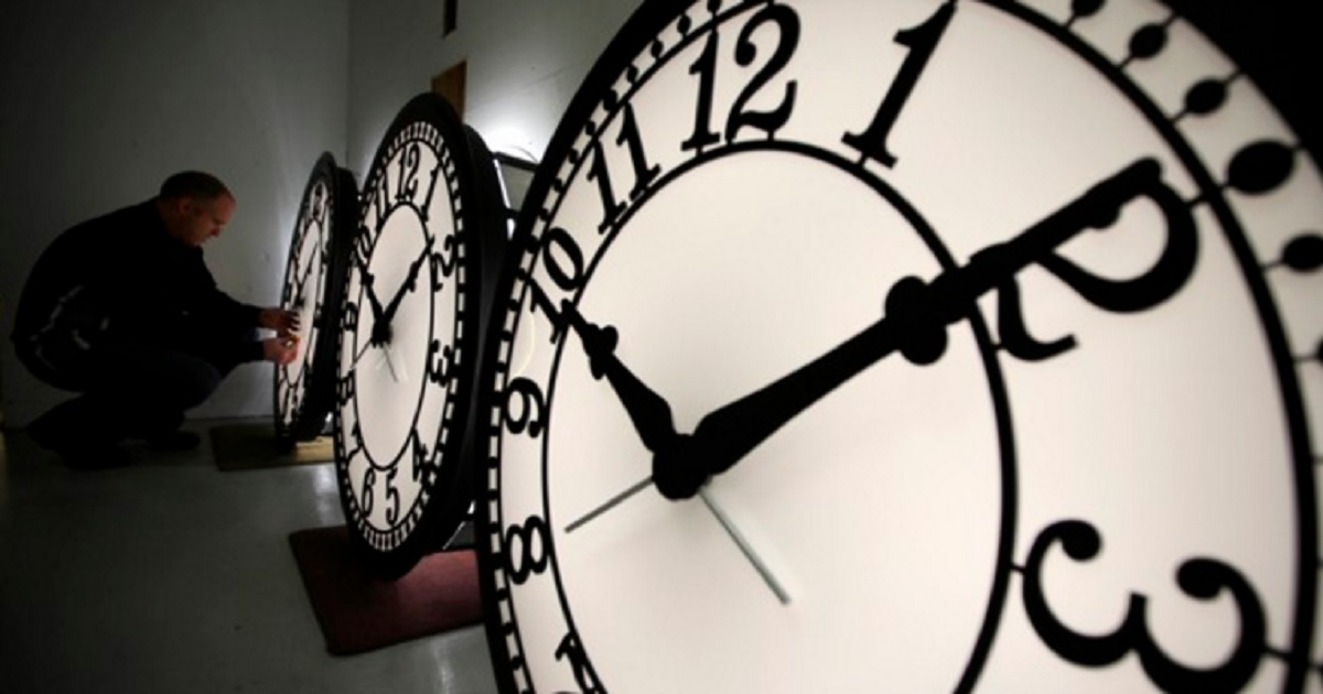 Hillary Clinton May Bring an End to Archaic Daylight Savings Time