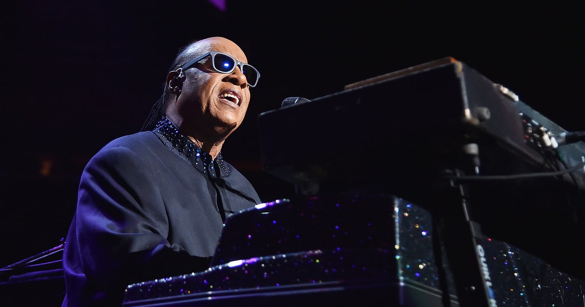 Hilarious Stevie Wonder: “Voting For Trump Is Like Asking Me to Drive”