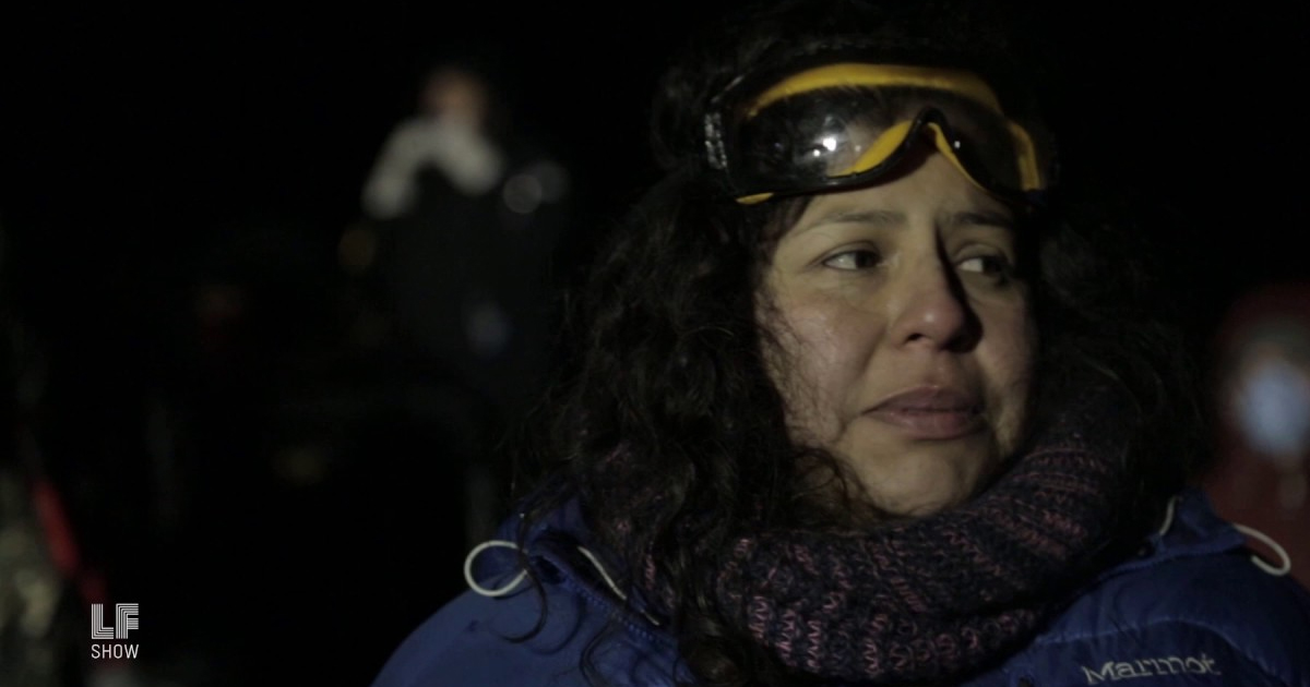 Standing Rock Frontline: Nov 20 Tear Gas, Water Cannons, 18F Temperatures – Laura Flanders Show