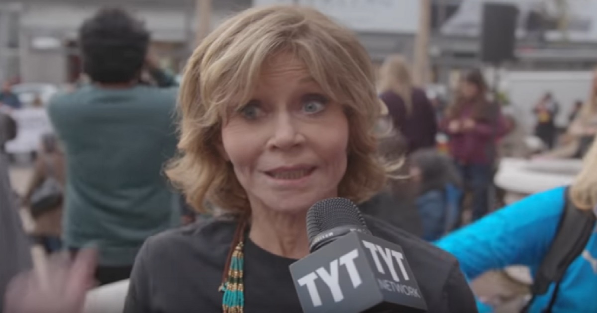 Jane Fonda Pulls Her Money Out of Wells Fargo to Support NoDAPL