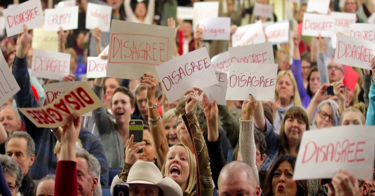 Angry Citizens Can’t Find Their Representatives: Congressmen Dodge Town Halls