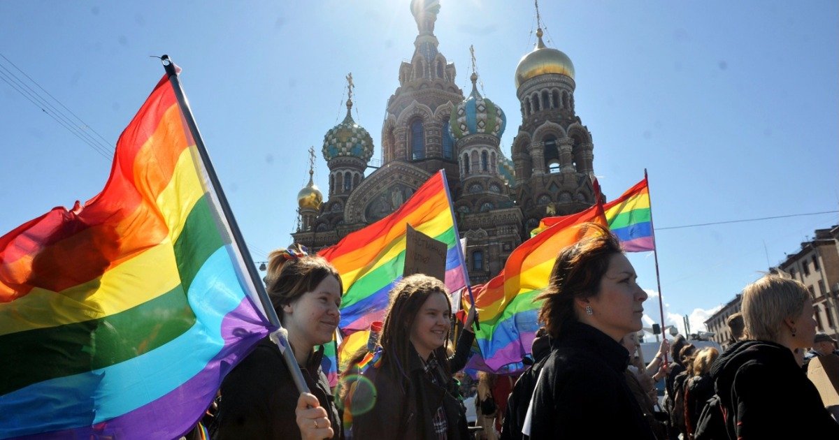 In Chechnya, Authorities Are Capturing & Torturing Homosexuals – Then Denying It