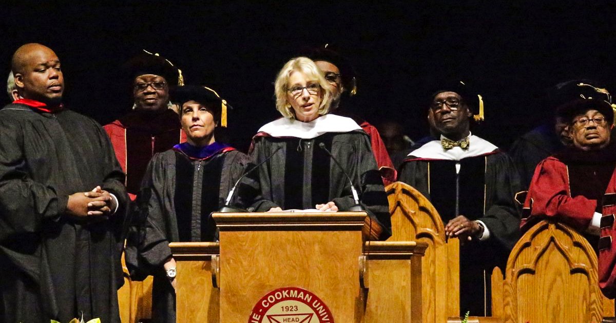 Betsy Devos HUMILIATED As Students Boo & Turn Their Backs To Her At Bethune-Cookman Graduation – Majority Report