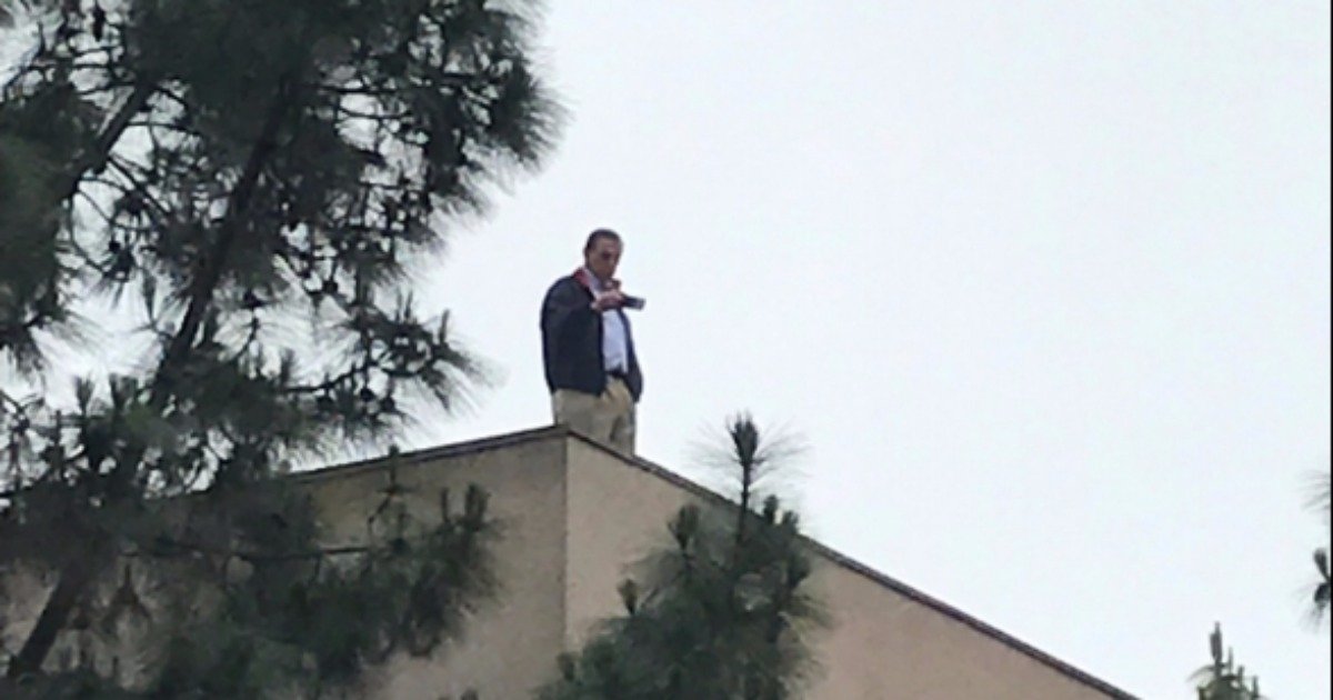 Congressman Darrell Issa Hides From Angry Constituents on Roof of District Office