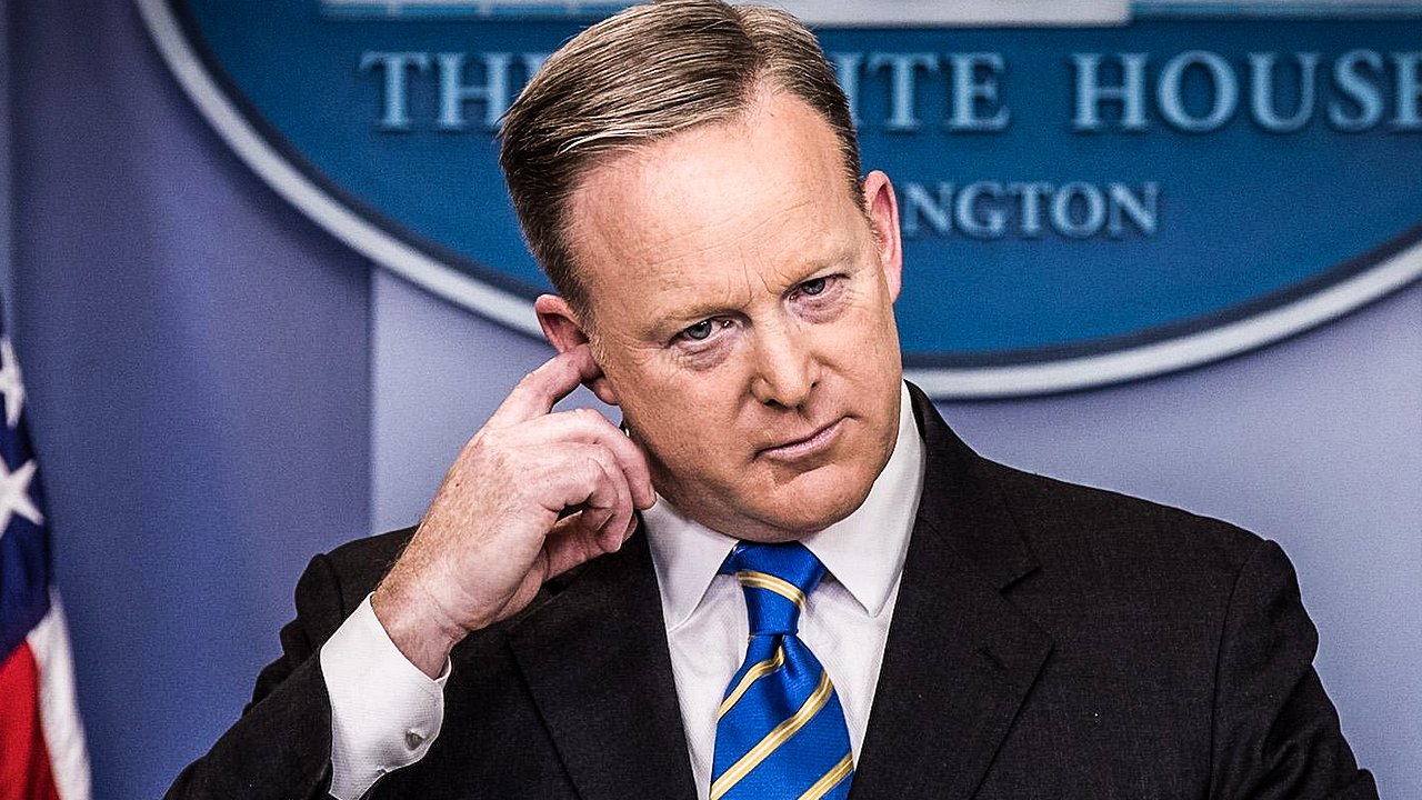 Reporters Laugh At Sean Spicer When He Insists Trump’s “Covfefe” Tweet Was Completely Normal