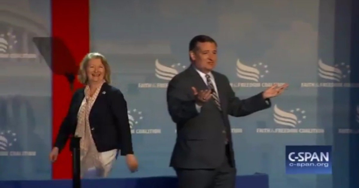 Ted Cruz Got Cut Off Mid-Sentence Onstage and It Was Hilarious