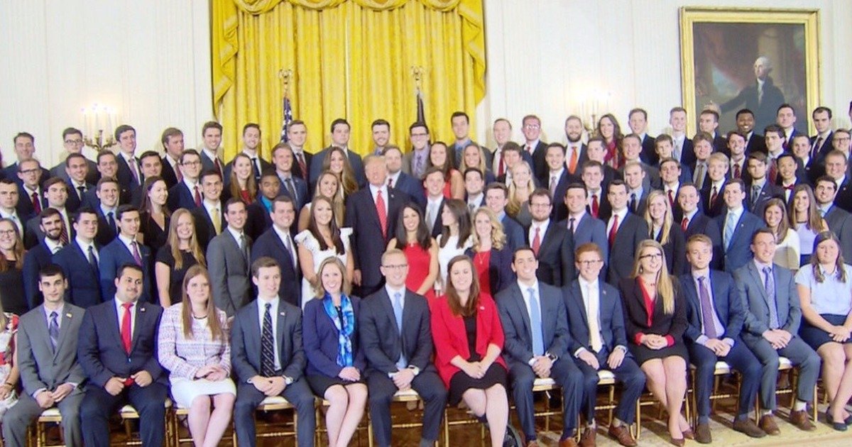 White House So White: Photo of White House Interns Reveal Startling Lack of Diversity