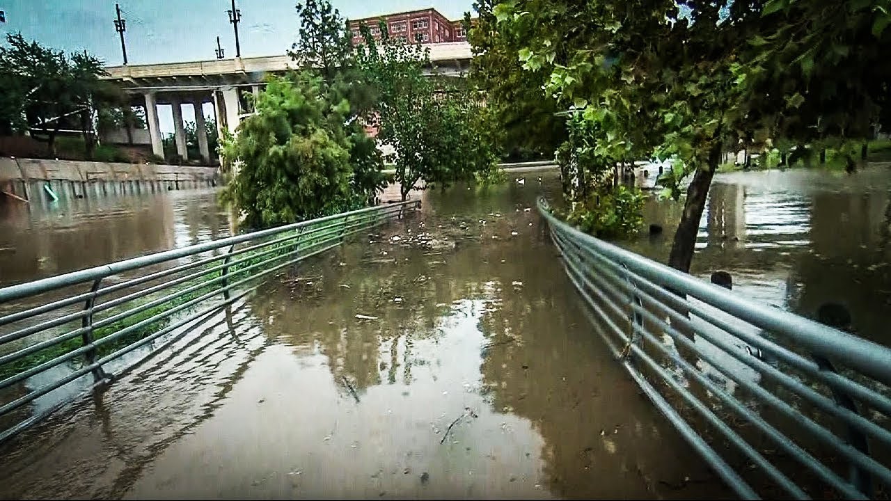 Toxic Waste Is Flowing Down The Streets Of Houston And No One Seems To Care