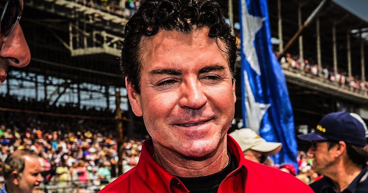 Papa Johns CEO Says Kneeling NFL Players, Not His Horrible Pizza, Are Causing His Sales To Drop